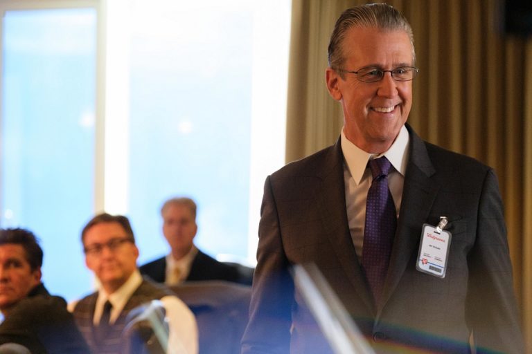 Exclusive Video Interview: Alan Ruck on Playing Walgreens Executive Jay Rosan in ‘The Dropout’