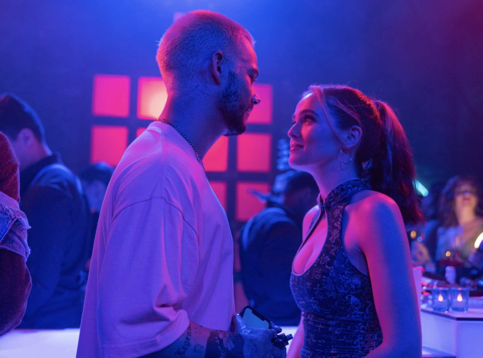 NOT OKAY Teaser Trailer Searchlight Pictures / Starring Zoey Deutch