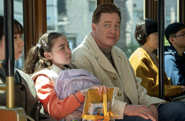 Rental Family Review :  A Bittersweet Material Perfectly Suits the Winning Ensemble